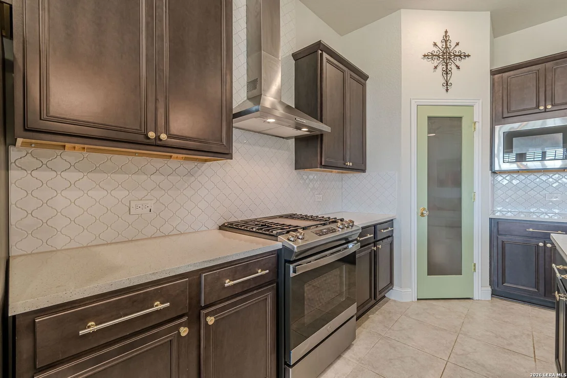 Photo of 5302 Guston Hall