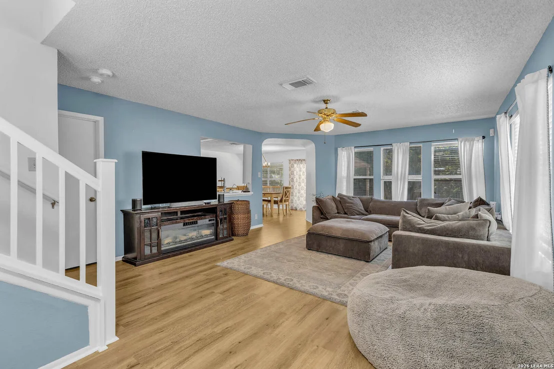 Photo of 8218 Laurel Bnd