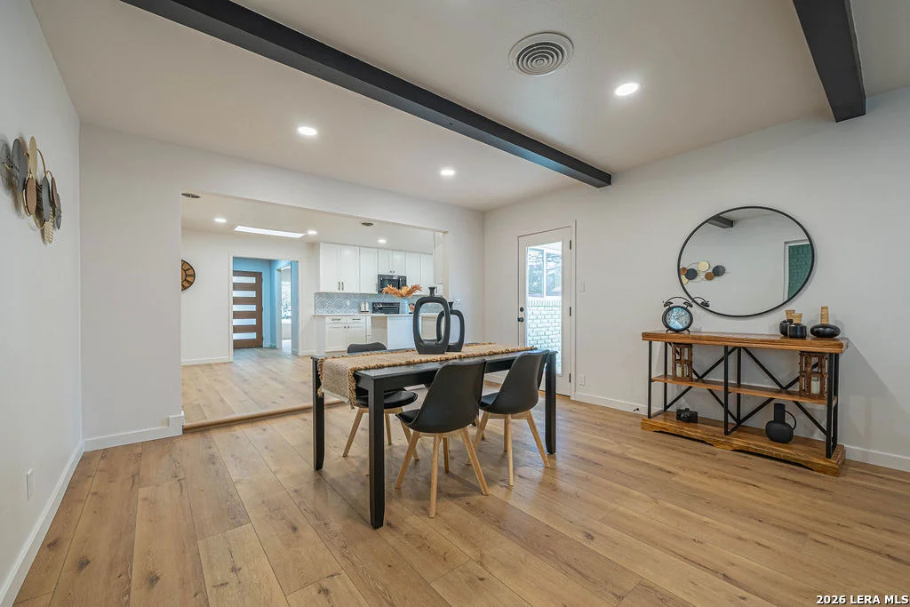 Photo of 355 Donella