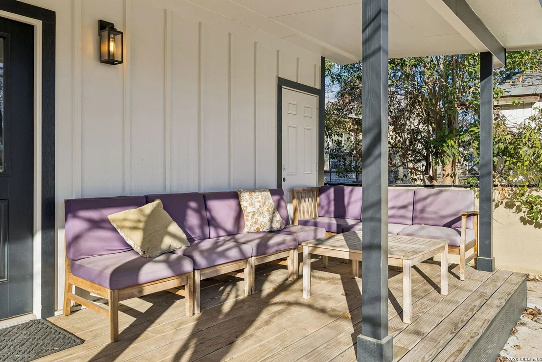 Photo of 562 Kendalia Ave