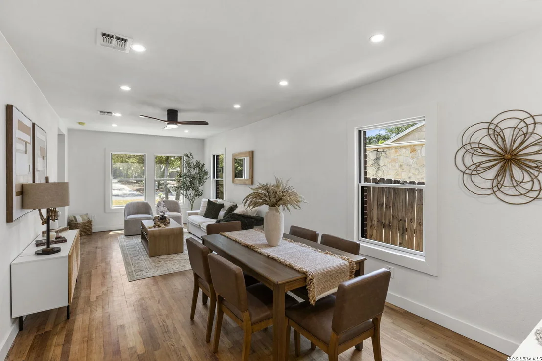 Photo of 219 THORAIN BLVD