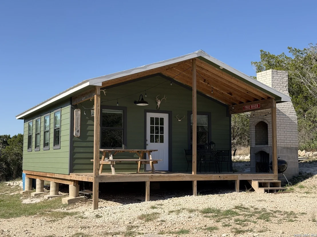 Photo of 785 Private Road 3350