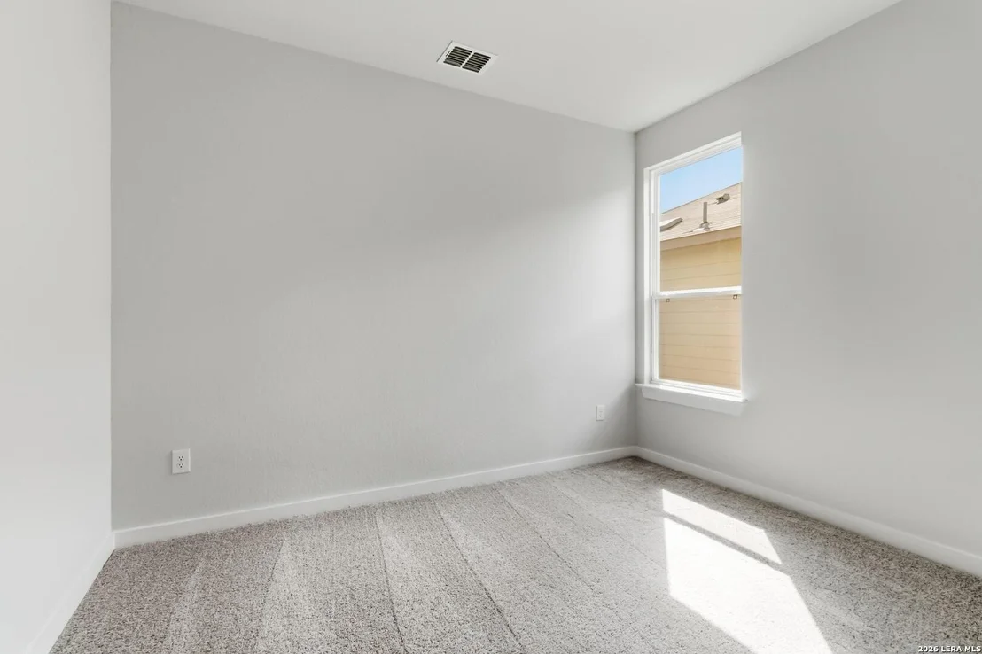 Photo of 5926 Willow Point Blvd