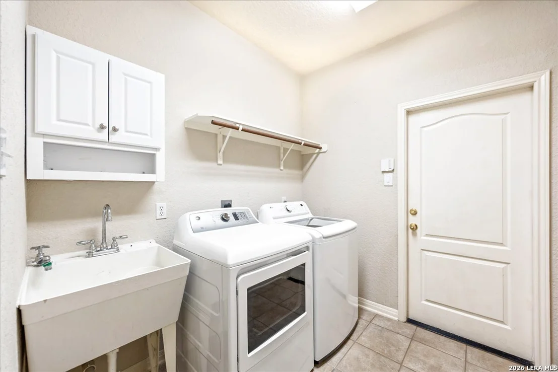 Photo of 4602 Scenic Cir