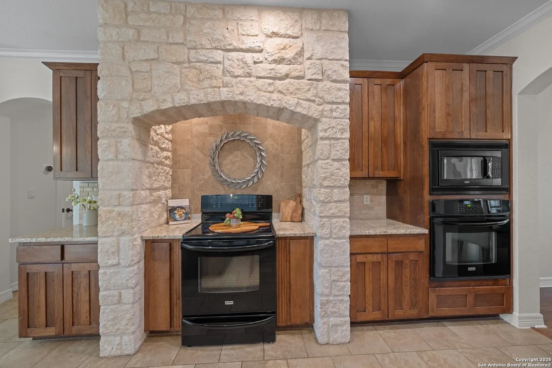 Photo of 154 Lake View Dr