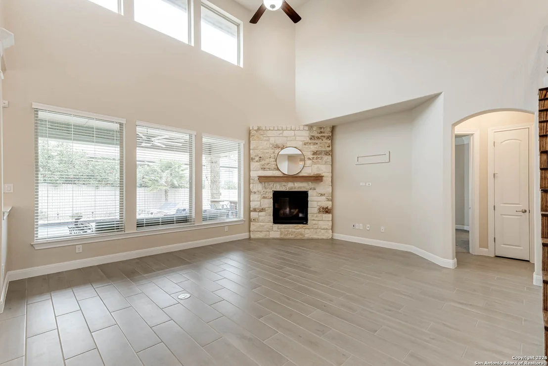 Photo of 17419 Hillsedge
