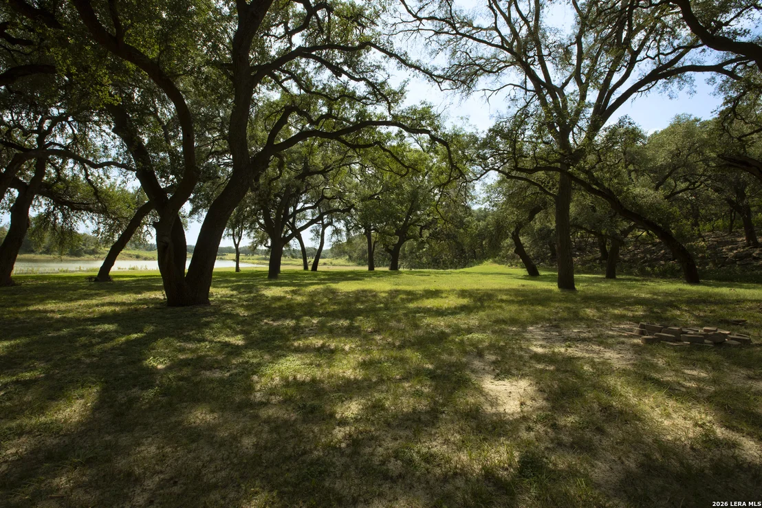 Photo of 325 RIVER RDG