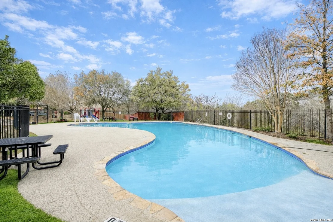 Photo of 11407 Road Runner