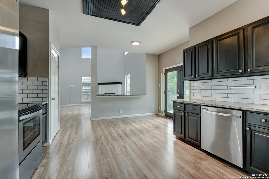 Photo of 2754 MONTEBELLO