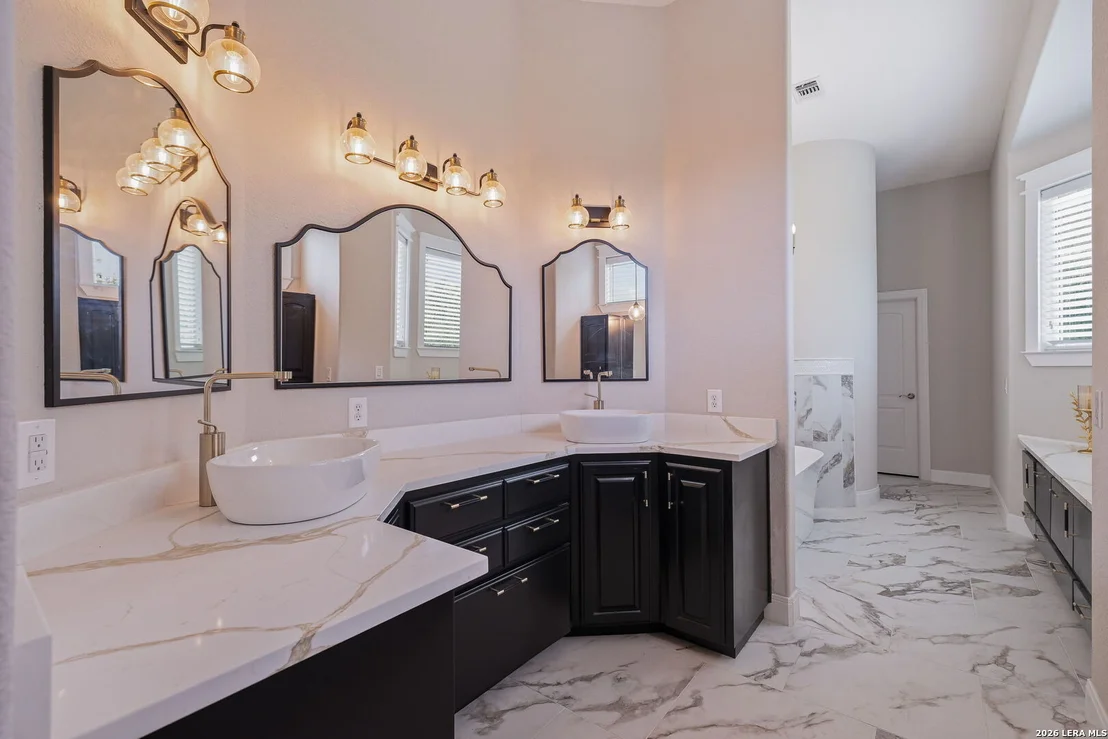Photo of 3 BENCHWOOD CIR