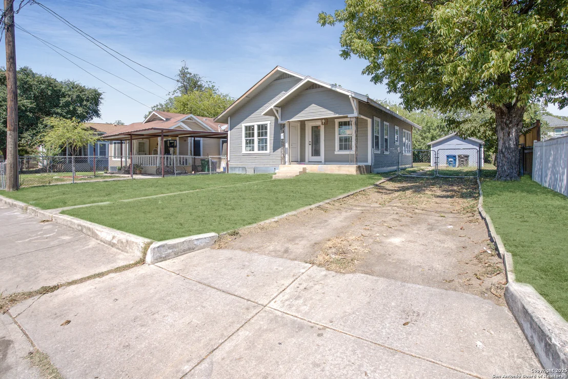 Photo of 923 SACRAMENTO