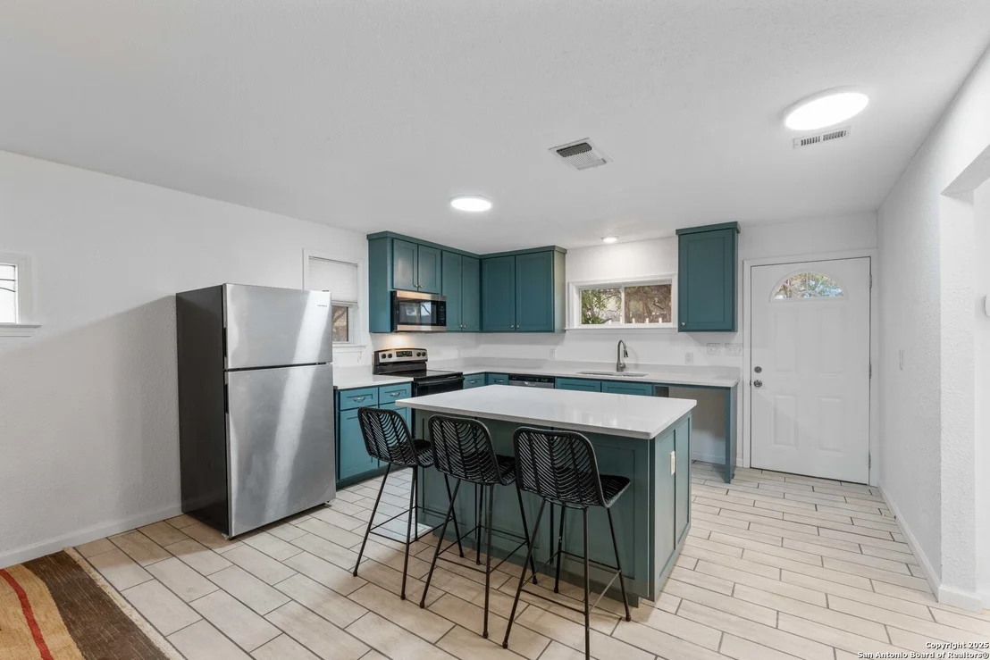Photo of 143 Park Dr