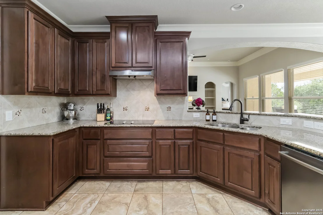 Photo of 1012 Rivers Peak