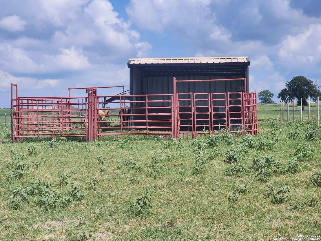 Photo of 1208 COUNTY ROAD 317