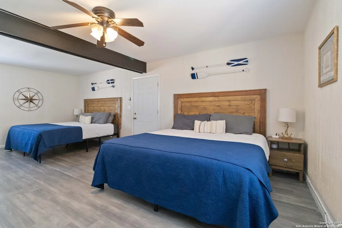 Photo of 1291 Springwater