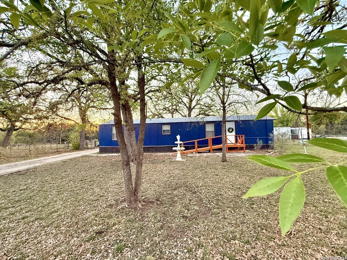 Photo of 721 Oak Dr