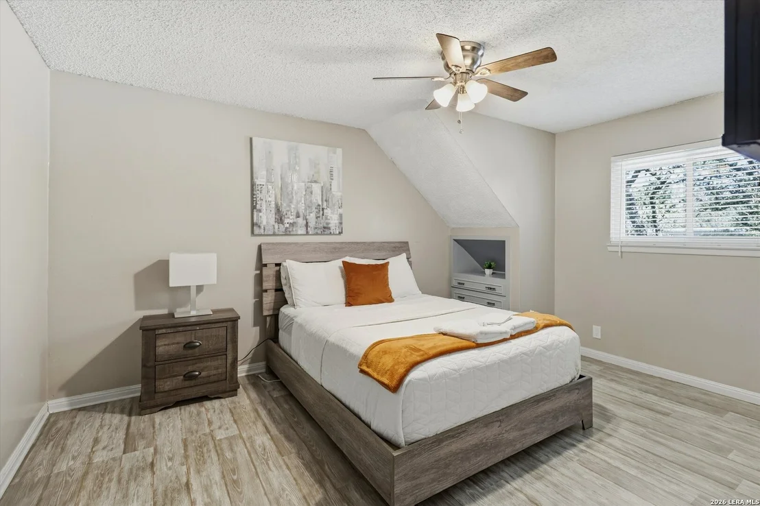 Photo of 16407 Ledge Trail