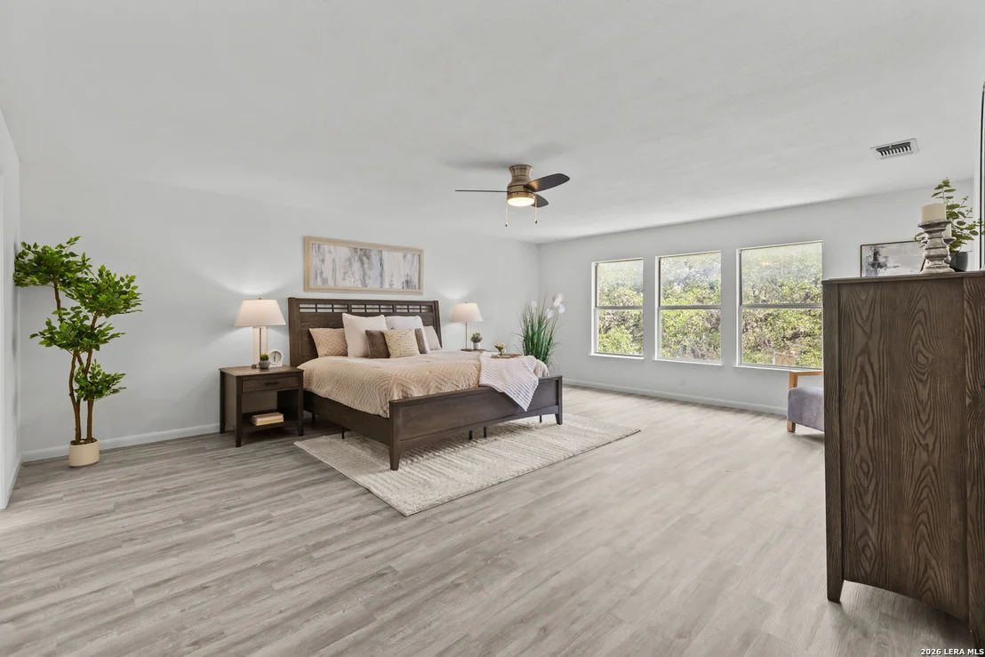 Photo of 1923 TOWN OAK DR