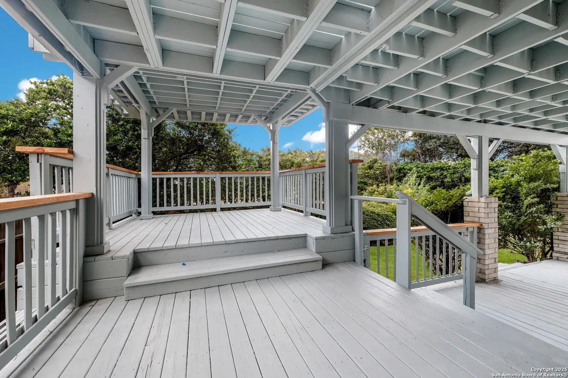 Photo of 726 Mello Oak