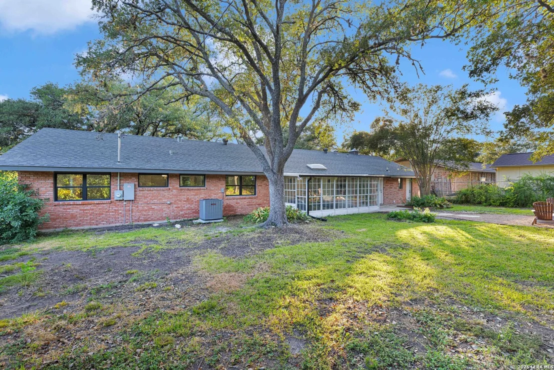 Photo of 127 Highview Dr
