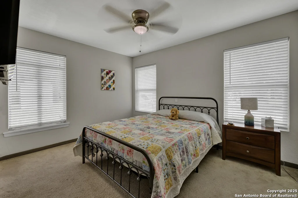 Photo of 403 Dawnview Ln