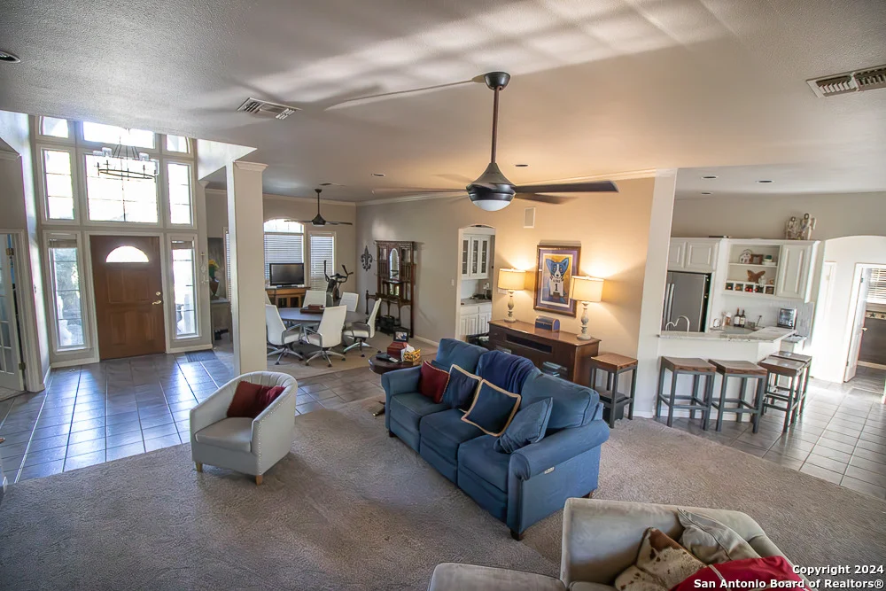 Photo of 8526 FAIRWAY TRACE DR