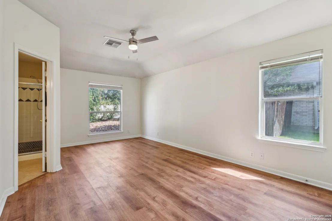 Photo of 1117 Rivertree Dr.