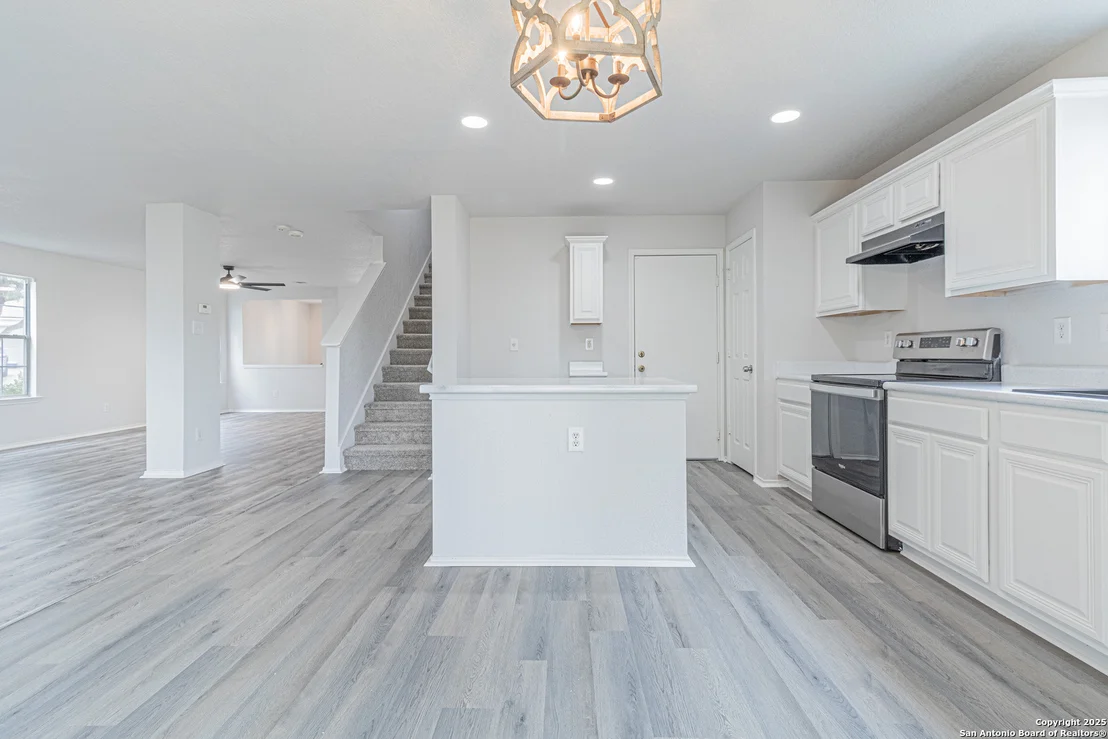 Photo of 6615 Suncliff Crst