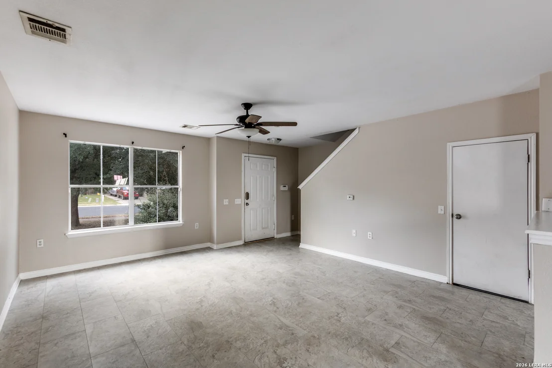 Photo of 11812 Lima