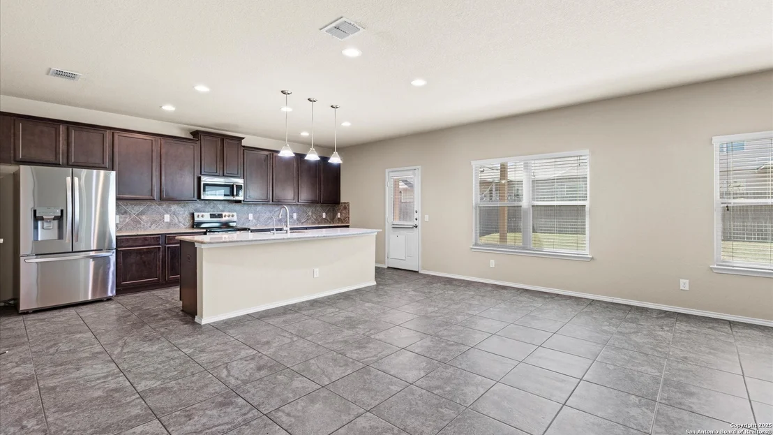 Photo of 8243 Puente