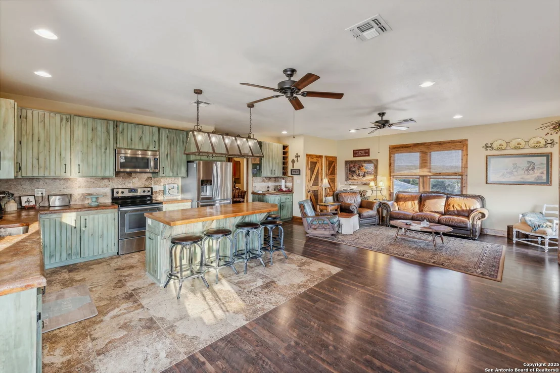 Photo of 232 N Stoneleigh Rd.