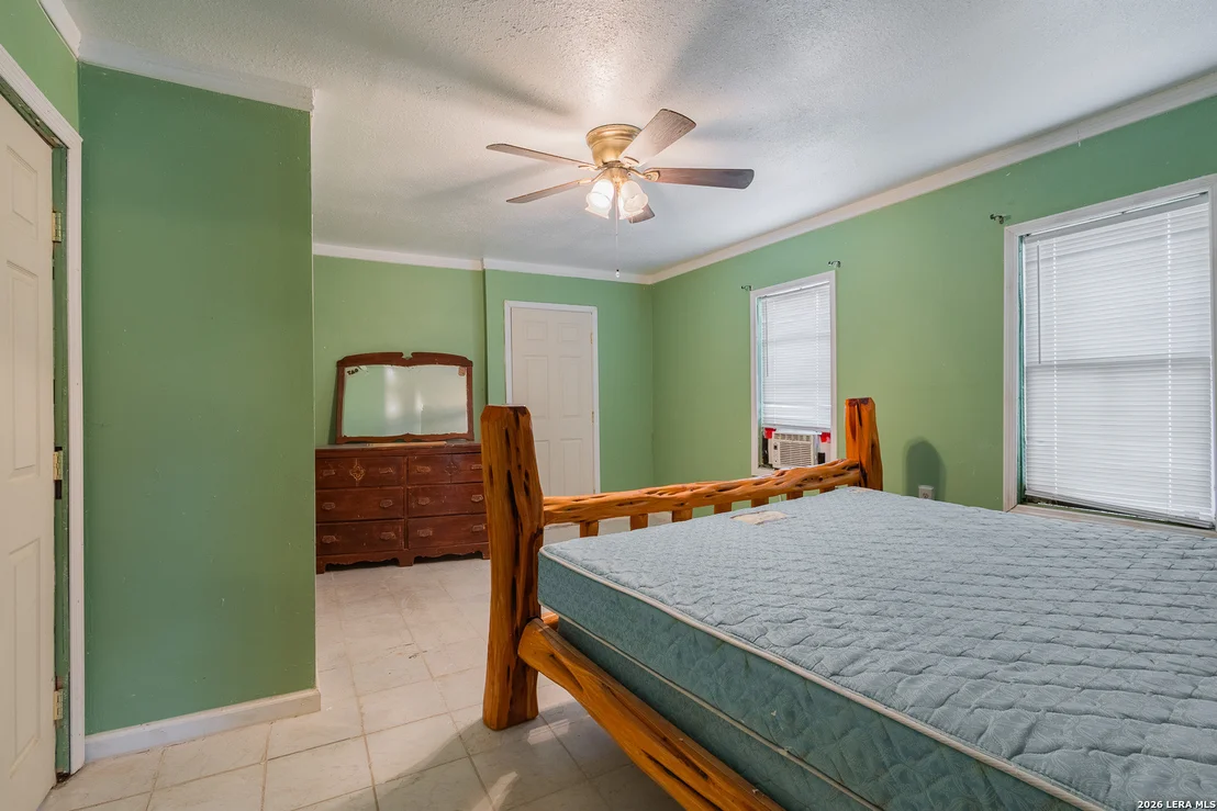 Photo of 819 N Comal