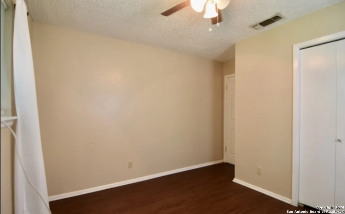 Photo of 7418 MEADOW HL