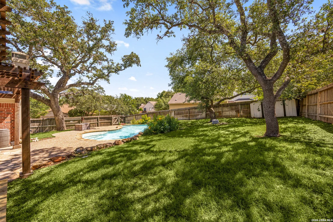 Photo of 25003 SUMMIT HOLW