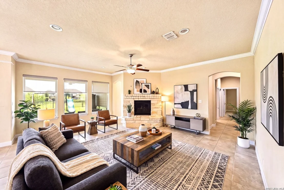 Photo of 11812 Field Bend
