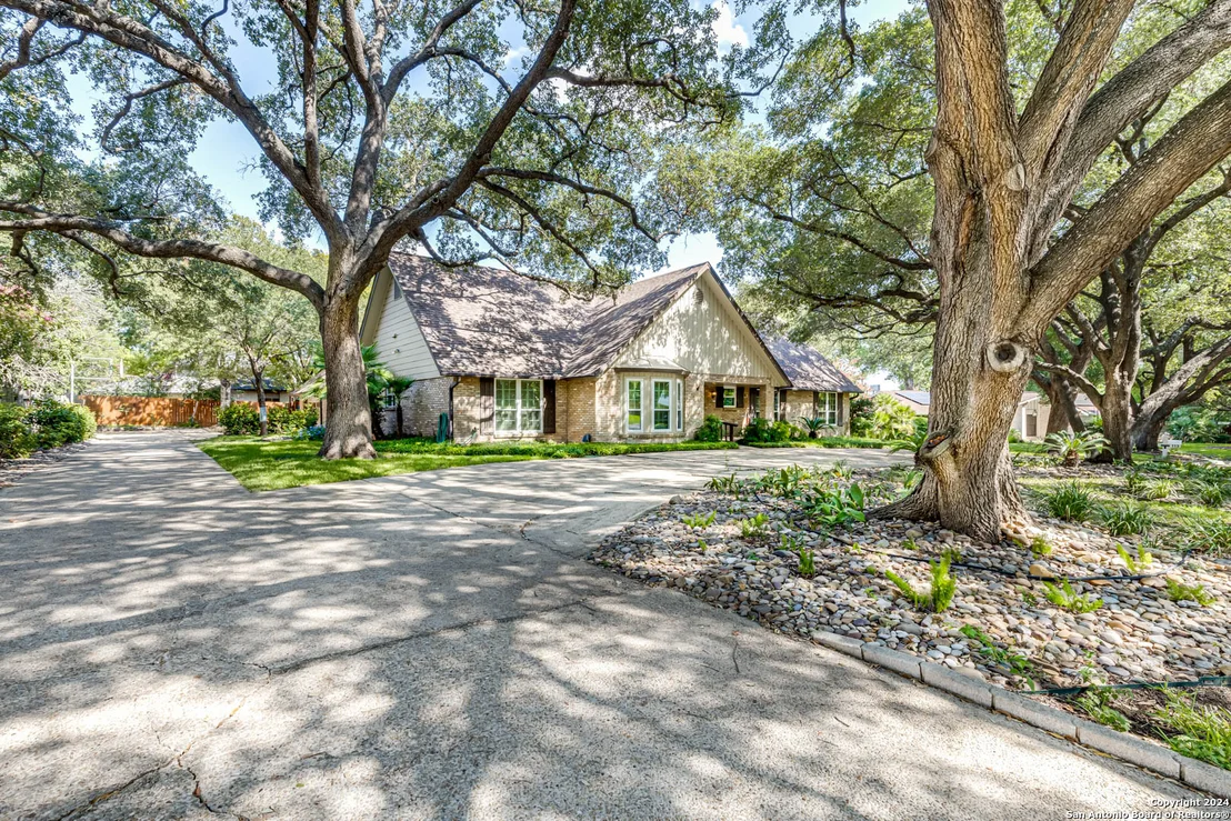 Photo of 111 IRONGATE RD