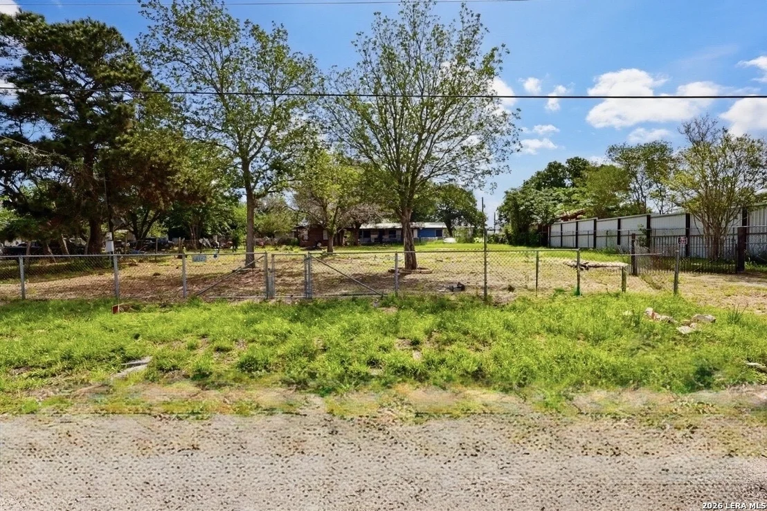 Photo of 350 PALO ALTO DR
