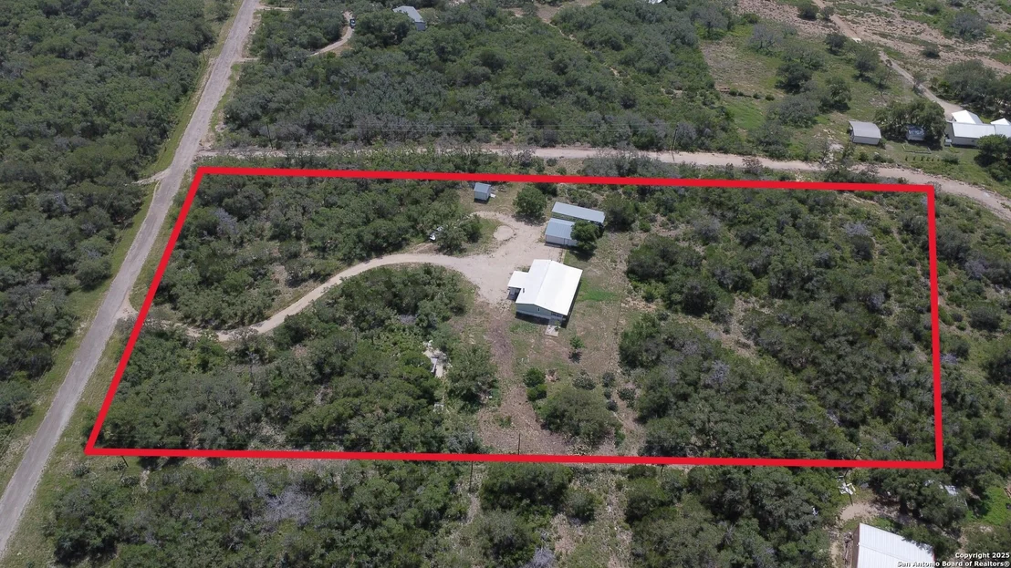 Photo of 233 COUNTY ROAD 340