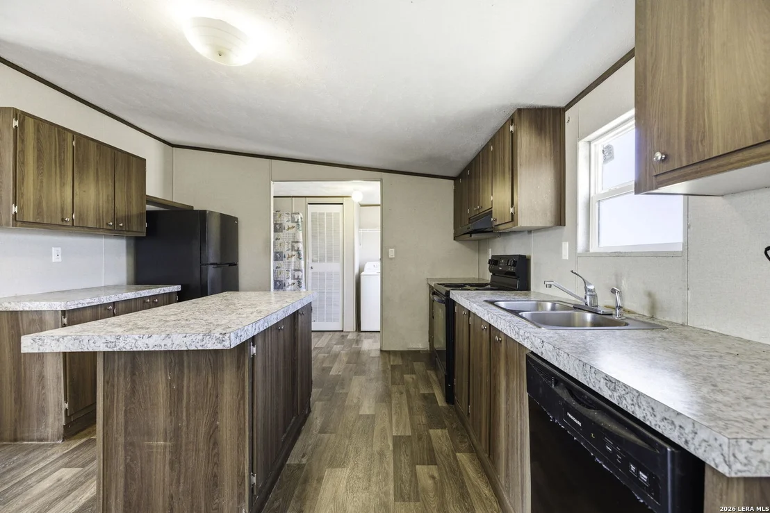 Photo of 393 W County Road 5719