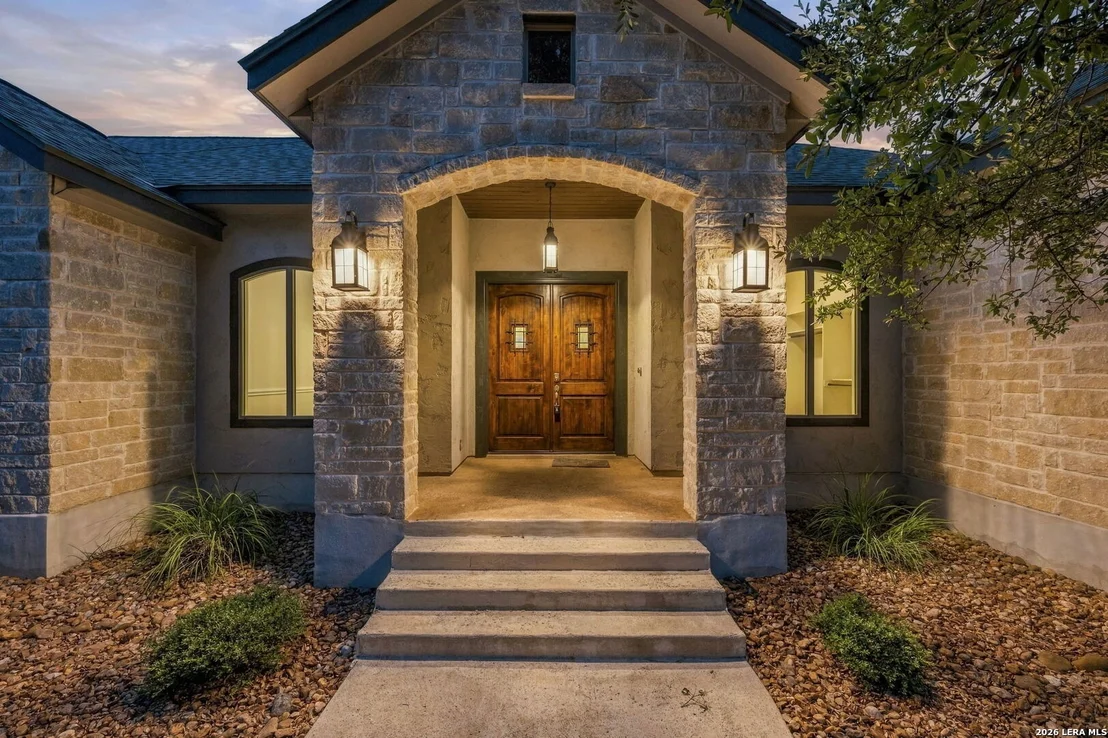 Photo of 112 ROLLING VIEW DR