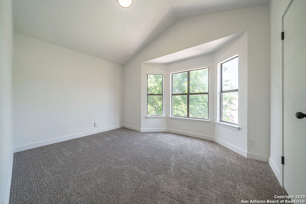 Photo of 9302 Valley Hedge