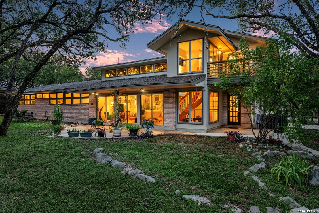 Photo of 106 Mecca Dr