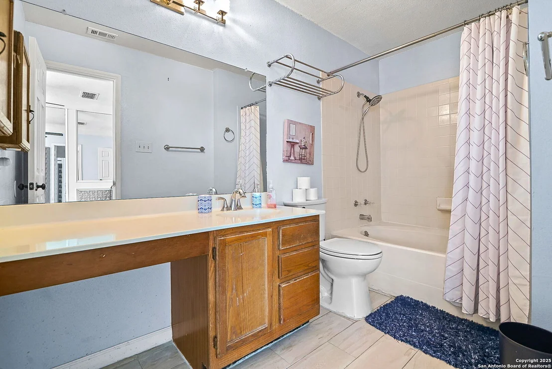 Photo of 10110 Cedarvale