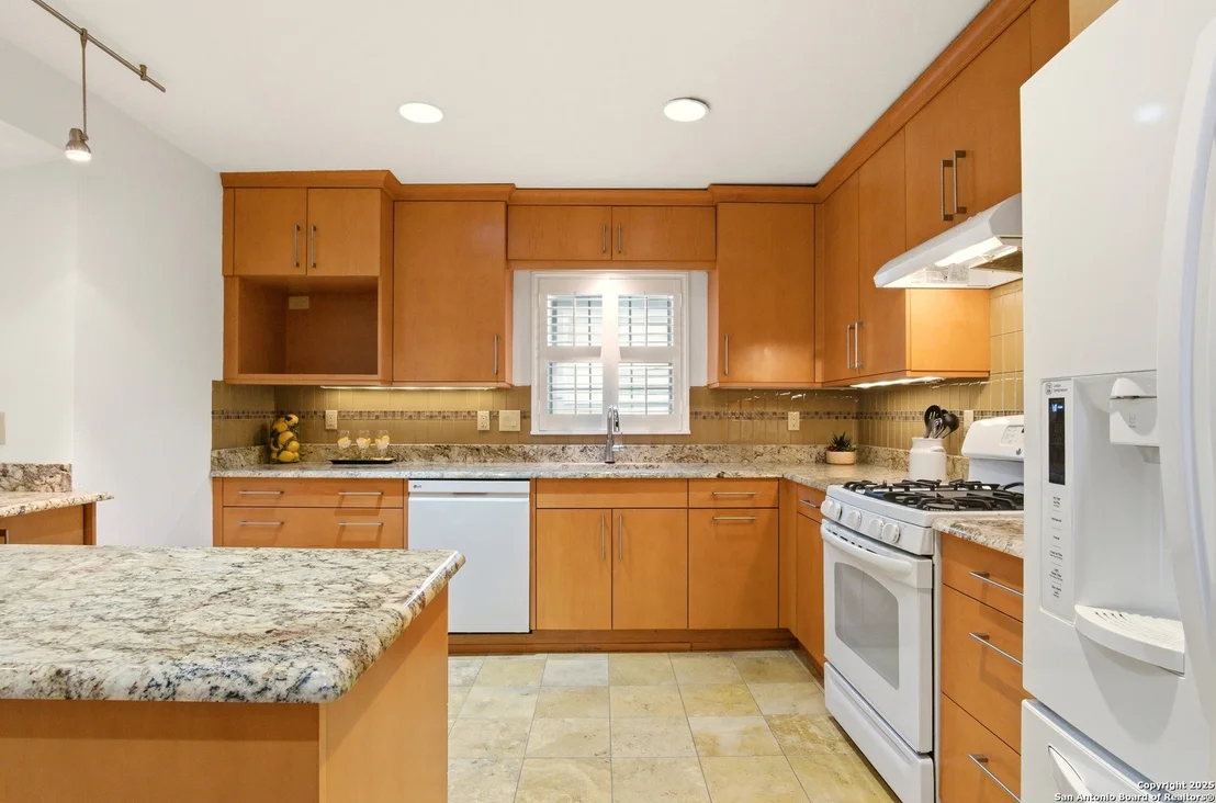 Photo of 112 Lyman
