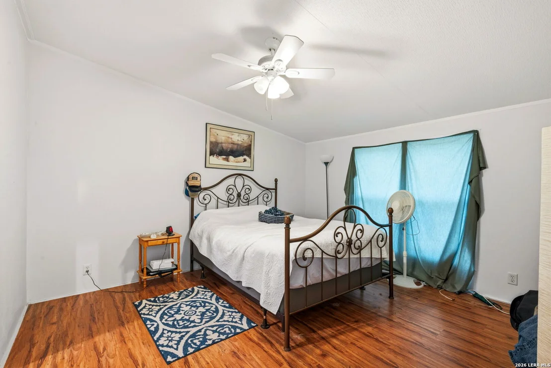Photo of 216 OAK GRV