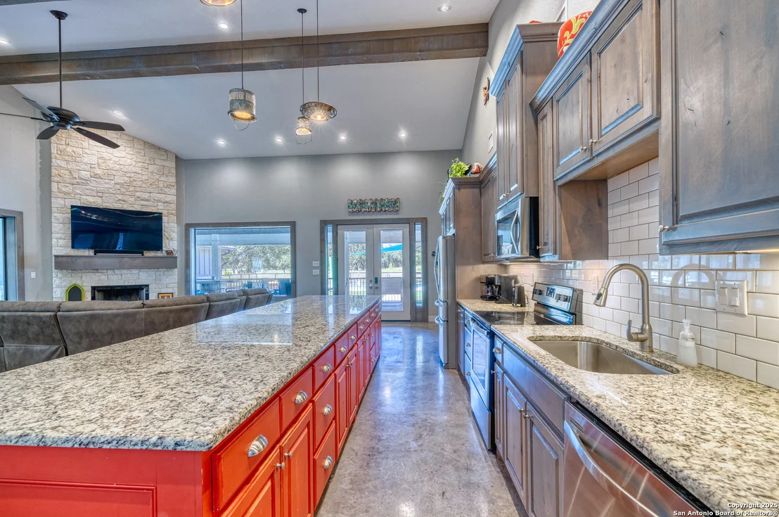 Photo of 989 Mountain Valley Drive
