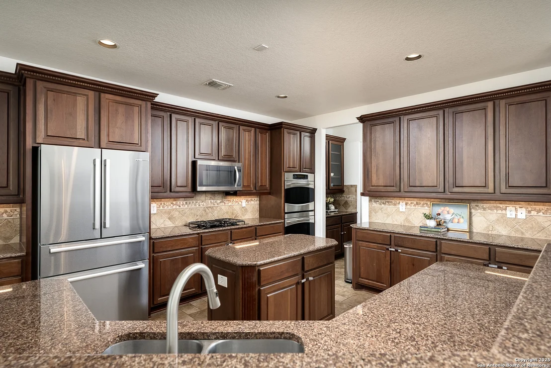 Photo of 24806 Ellesmere
