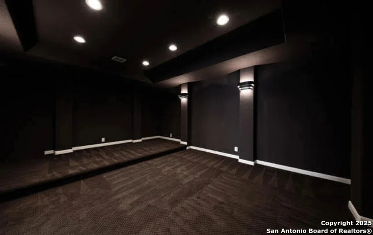 Photo of 1210 Magellan