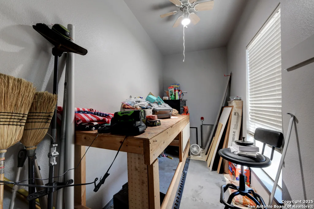Photo of 2390 FRONTIER