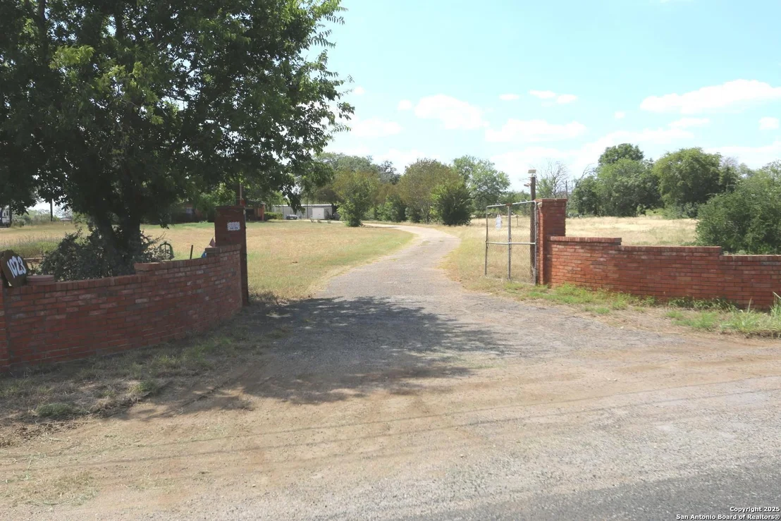 Photo of 1023 Zigmont Road